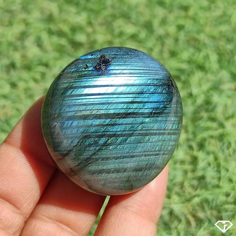 Galet en Labradorite