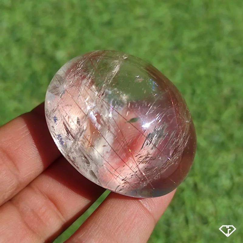 Galet en Quartz Rutile