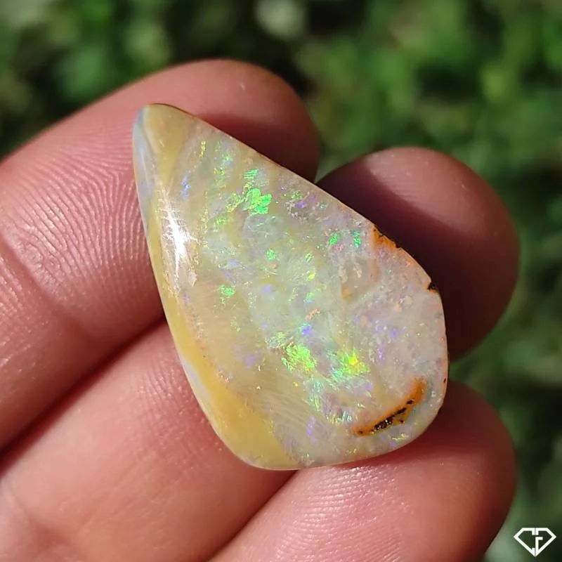 Opale Boulder