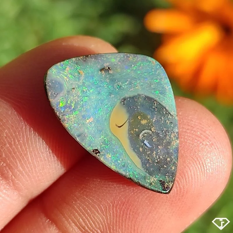 Opale Boulder