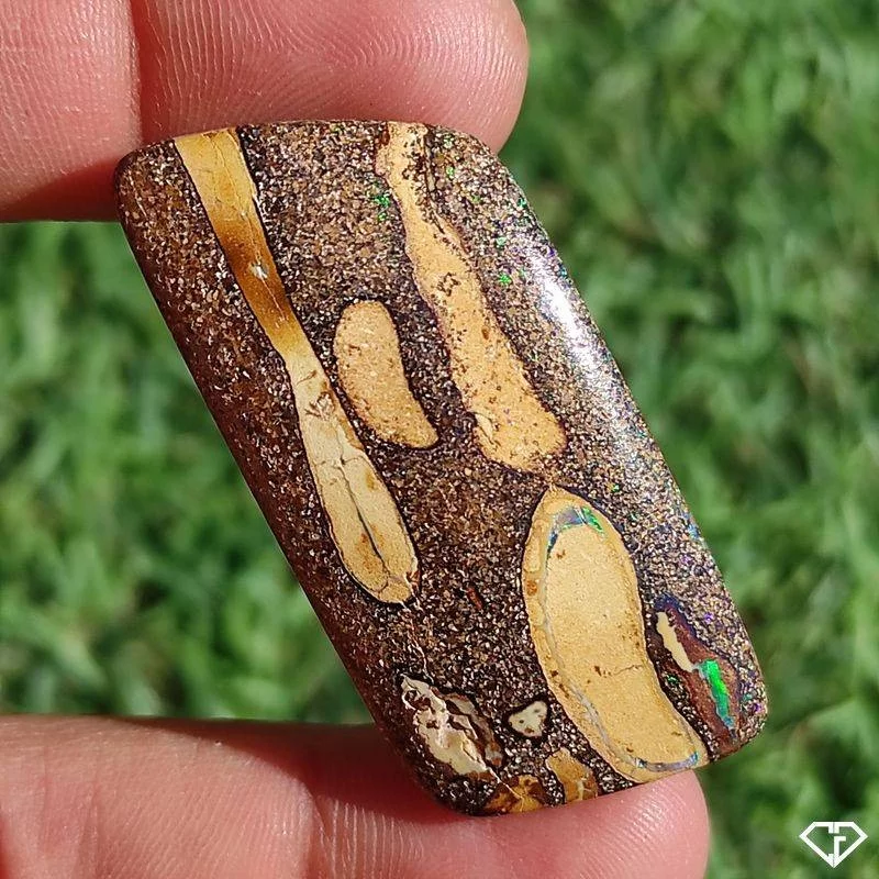 Opale Boulder