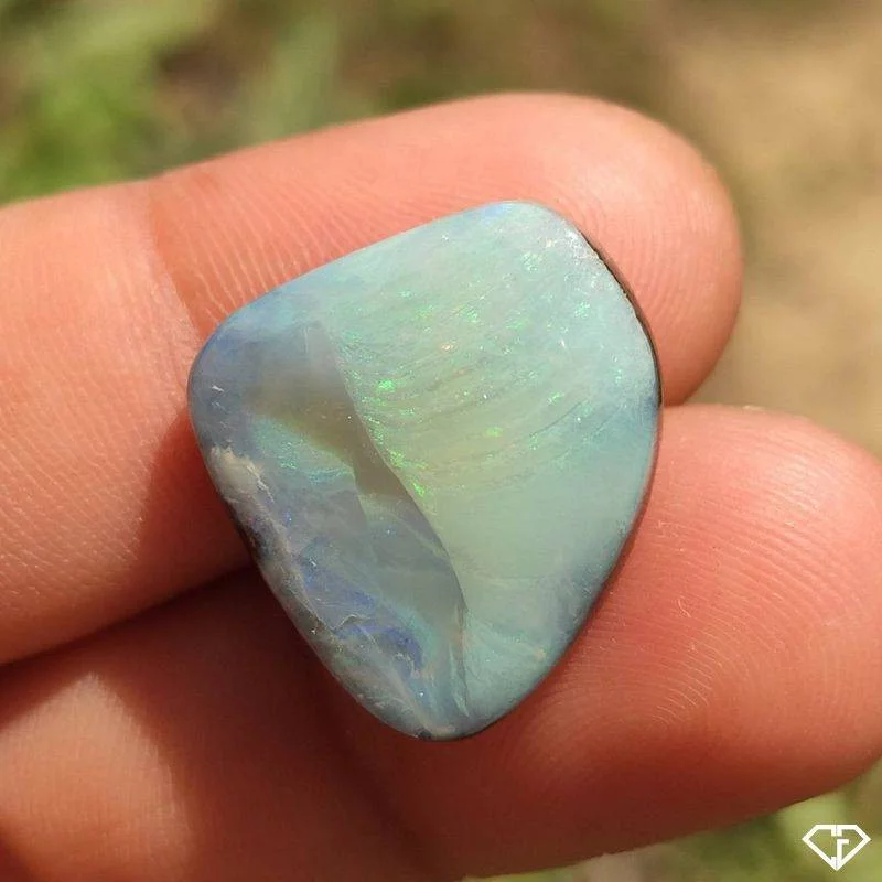 Opale Boulder