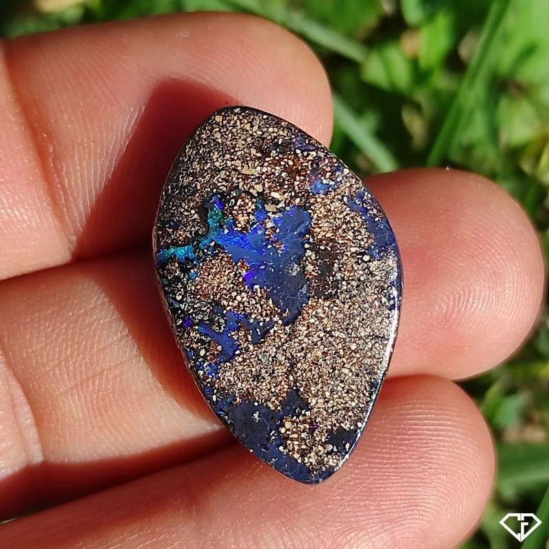 Opale Boulder