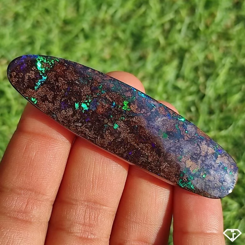 Opale Boulder