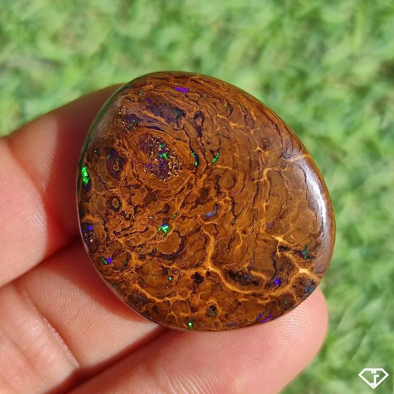 Opale Boulder