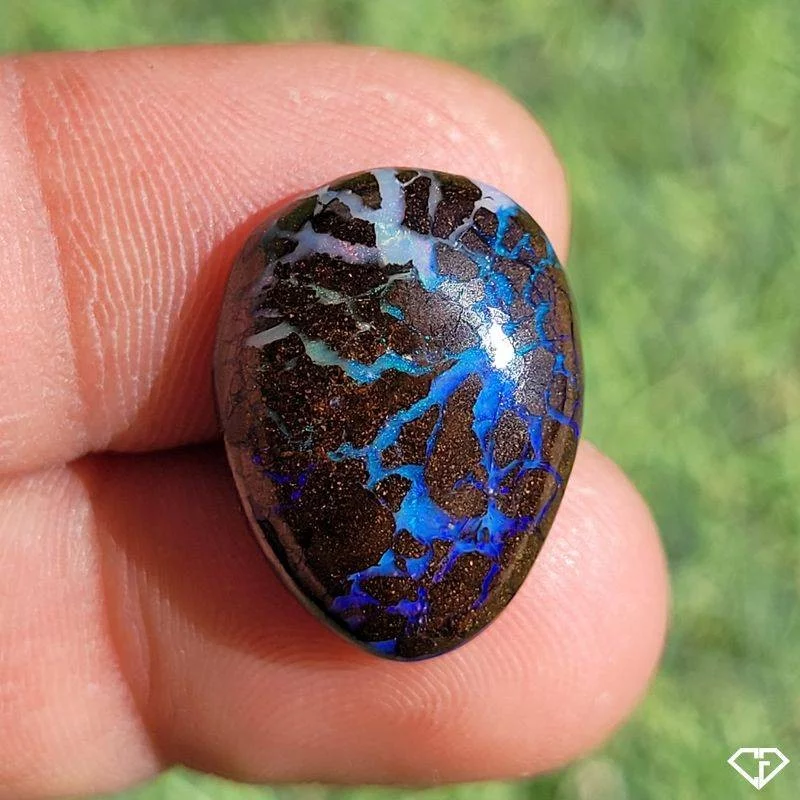 Opale Boulder