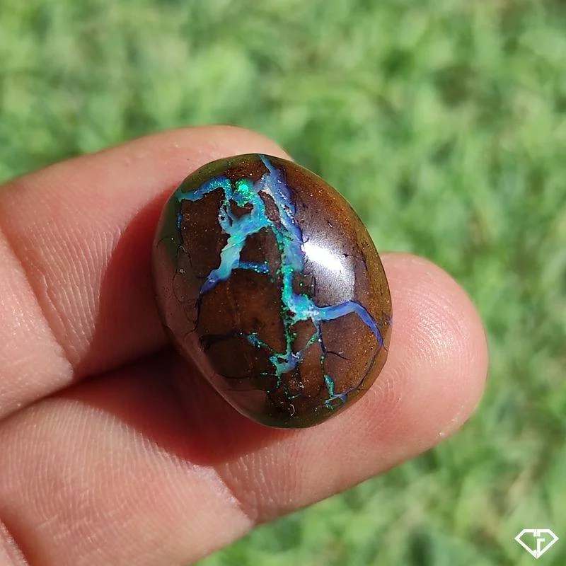 Opale Boulder