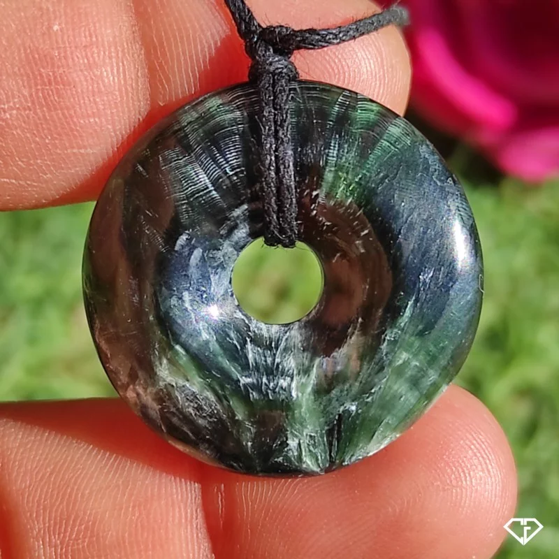 Pendentif donut en Séraphinite