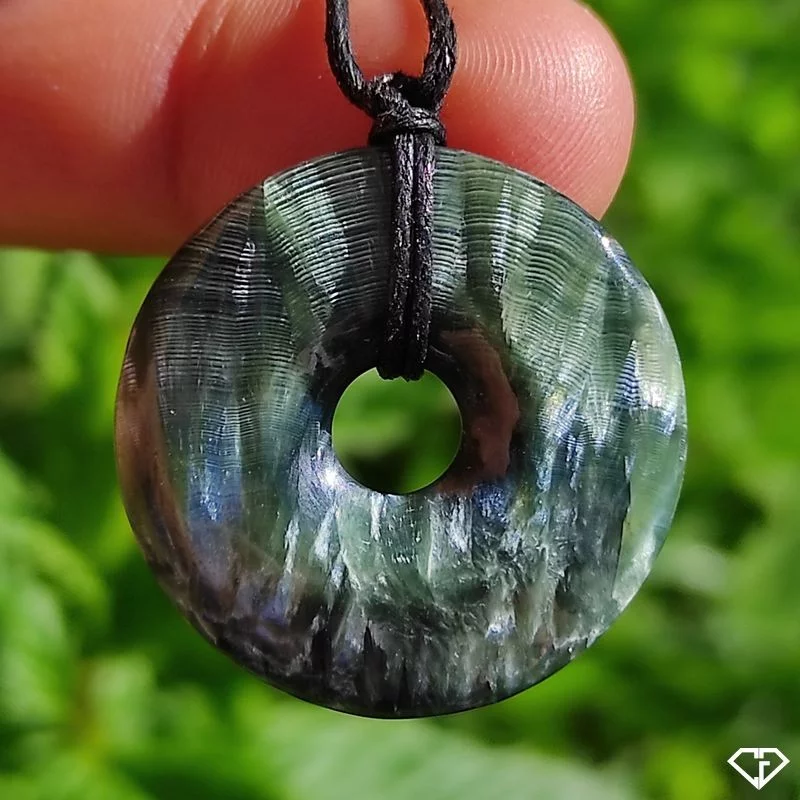Pendentif donut en Séraphinite