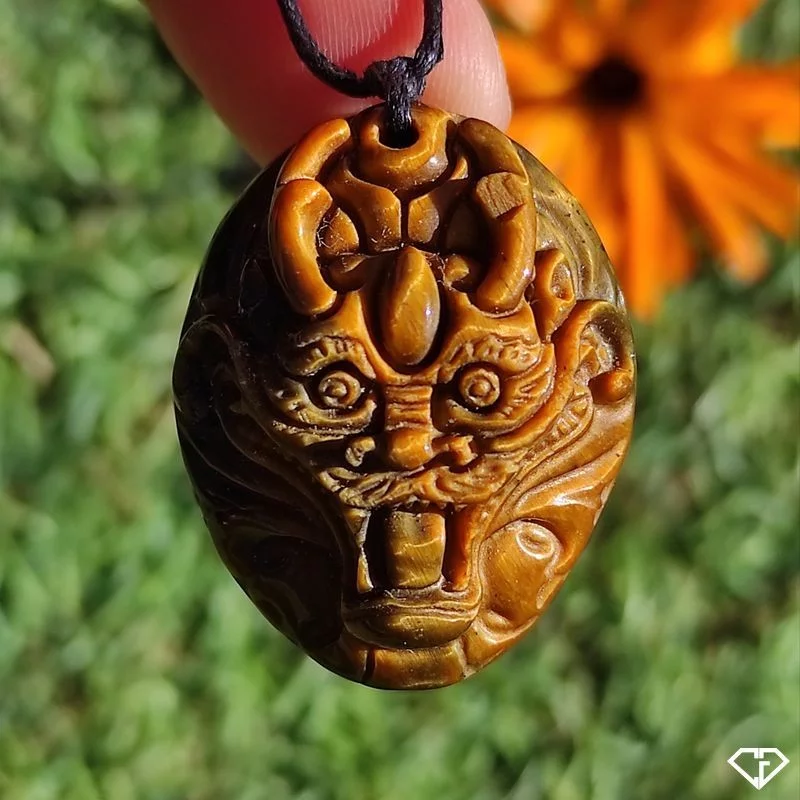 Pendentif Dragon en Œil de Tigre