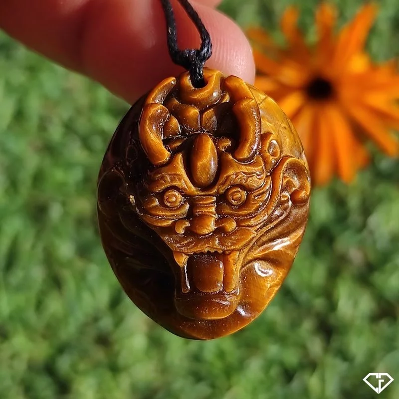 Pendentif Dragon en Œil de Tigre