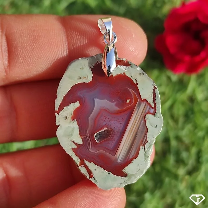 Pendentif en Lithophyse naturelle
