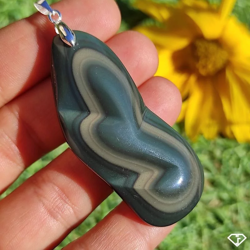 Pendentif en Obsidienne Arc-en-ciel