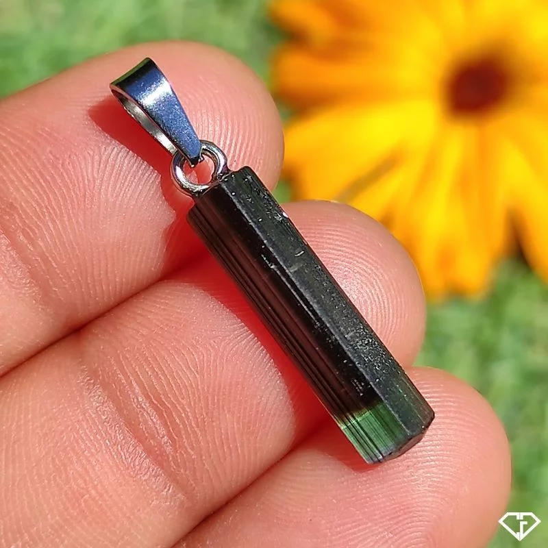 Pendentif en Tourmaline brute
