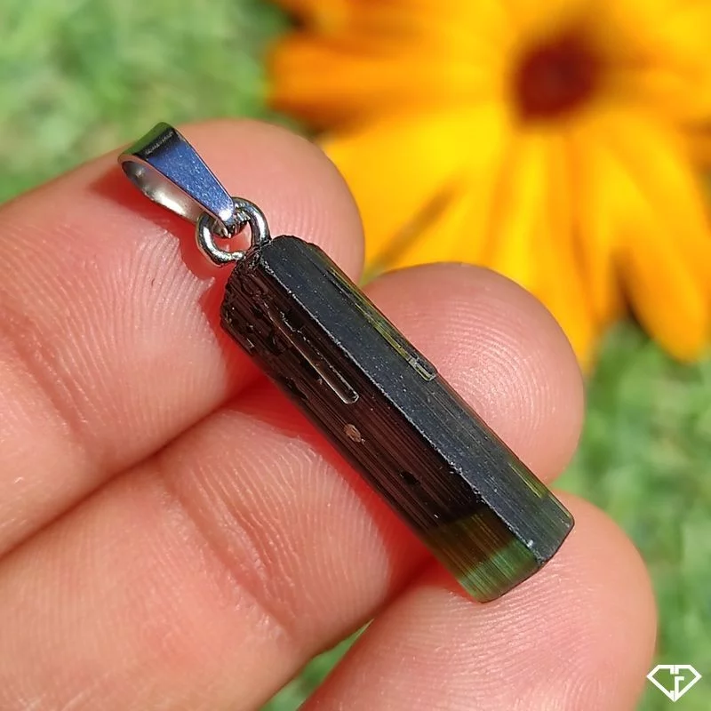 Pendentif en Tourmaline brute
