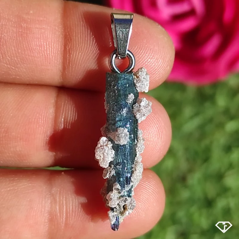 Pendentif en Tourmaline et Cleavelandite