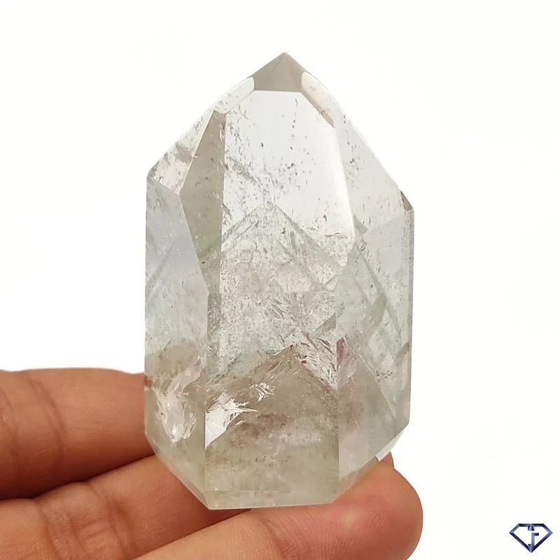Pointe Quartz avec fantômes de Chlorite