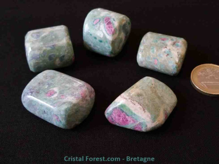 Fuchsite (Fuschite) Rubis - Pierre Roulée